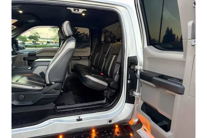 $23995 : Ford F-150 2018 4x4 Lariat 4 image 9