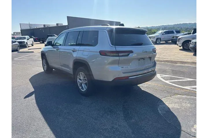 $30490 : Jeep Grand Cherokee L 2023 4 image 5
