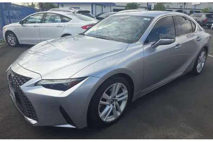 $35000 : Lexus IS 300 2023 4dr Sedan image 1