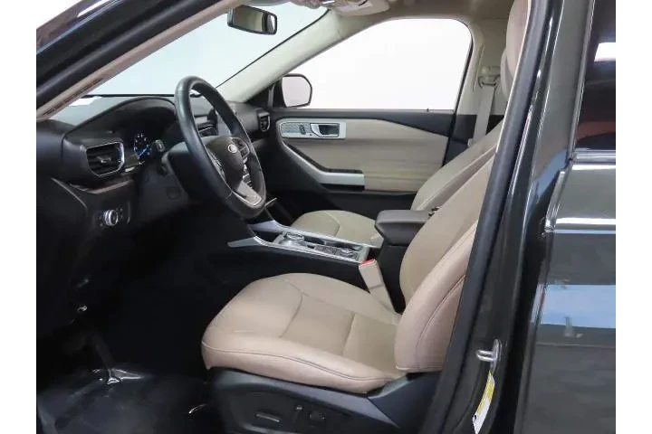 $34123 : Ford Explorer Hybrid 2022 AW image 2