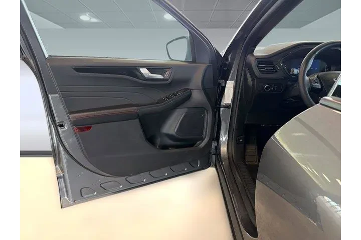 $22999 : Ford Escape 2025 AWD ST-Line image 4