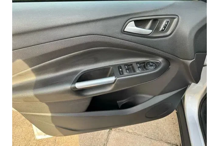 $8900 : Ford Escape 2016 SE 4dr SUV image 9