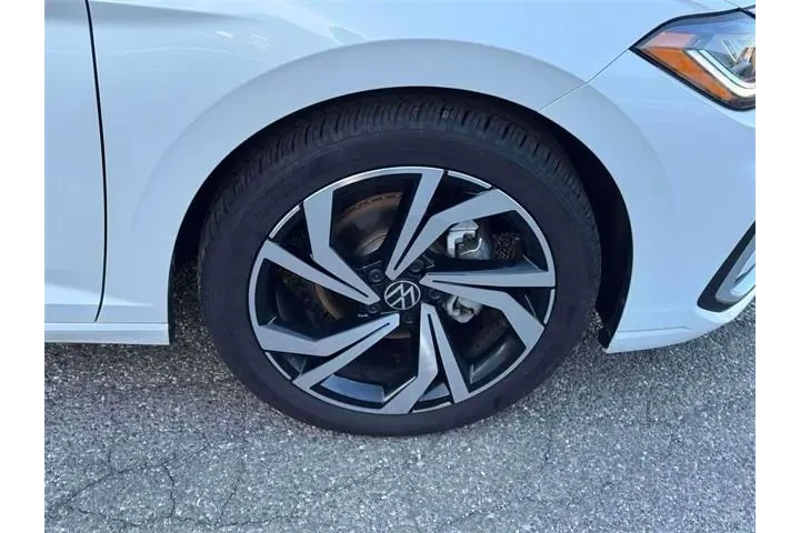 $26650 : Volkswagen Jetta 2025 SEL 4d image 10