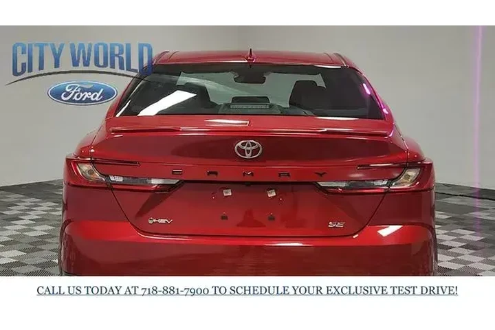 $27998 : Toyota Camry 2025 SE 4dr Sed image 7