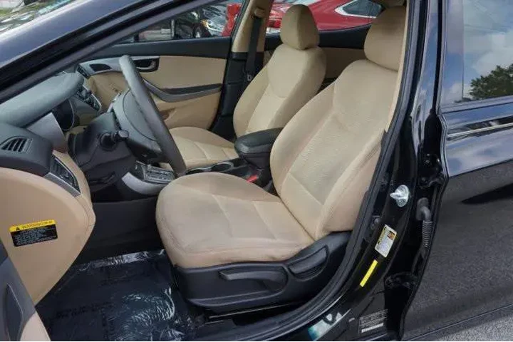 $3554 : Hyundai ELANTRA 2013 GLS 4dr image 7