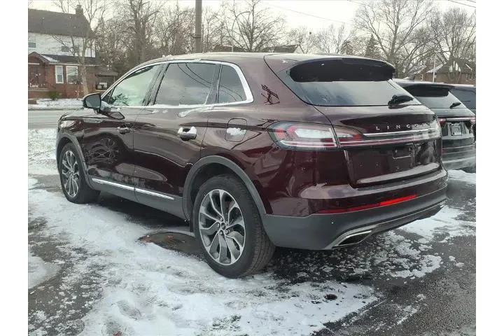 $32895 : Lincoln Nautilus 2022 AWD Re image 6