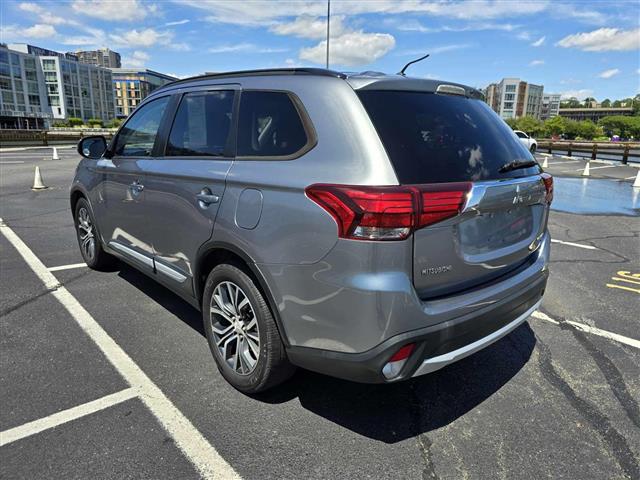 $9995 : 2016 MITSUBISHI OUTLANDER image 8