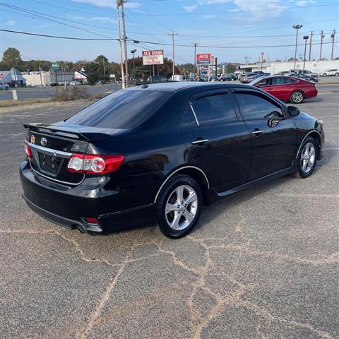 $12000 : 2011 TOYOTA COROLLA image 10