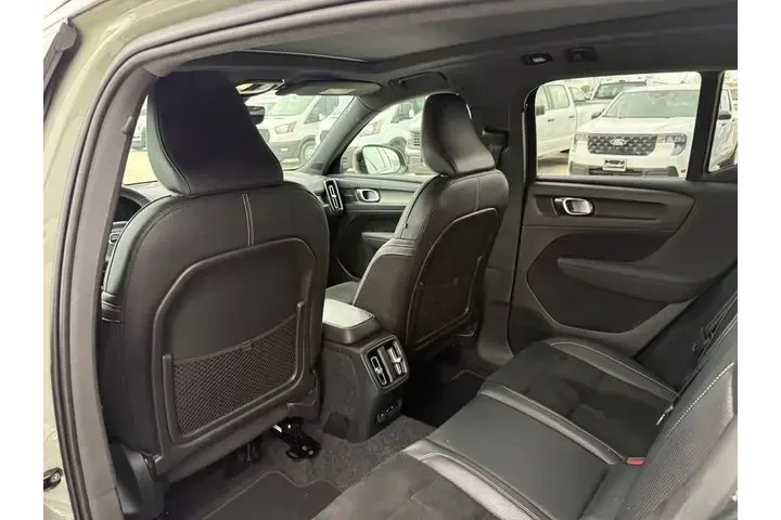 $24491 : Volvo XC40 Recharge 2021 eAW image 5