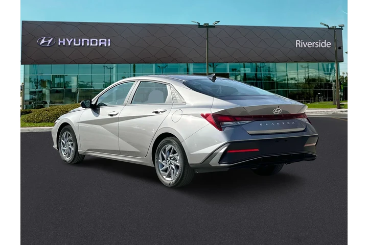$20991 : Hyundai ELANTRA 2024 SEL 4dr image 5