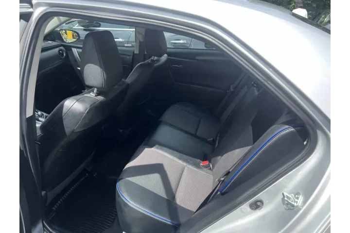 $11999 : 2017 Corolla SE image 7