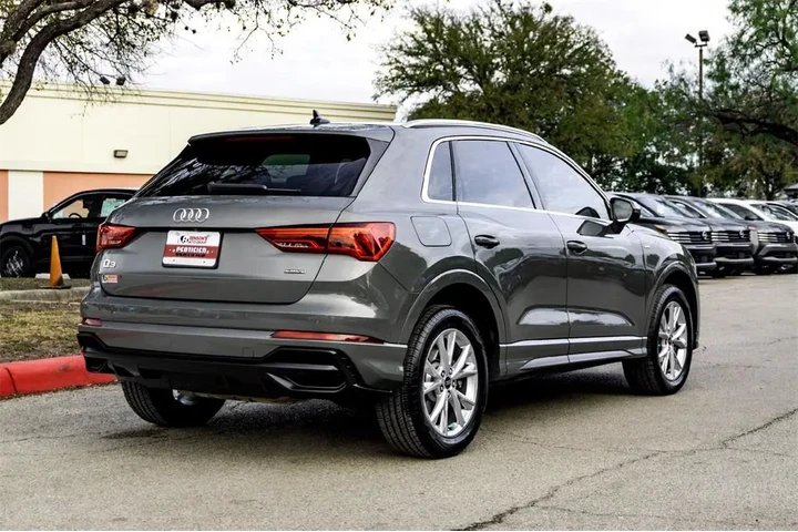 $27997 : Audi Q3 2022 AWD quattro S l image 5