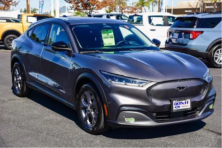 $27995 : Ford Mustang Mach-E 2023 Sel image 2