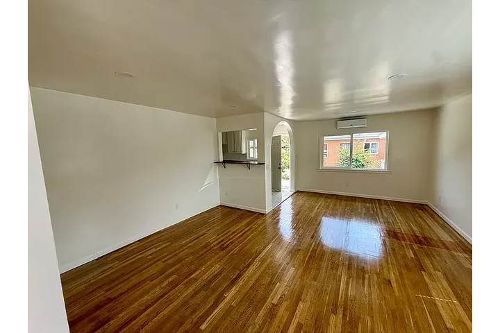 $1500 : Fontana - Renta Listo image 3