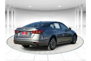 $17033 : Nissan Altima 2023 2.5 SV 4d thumbnail