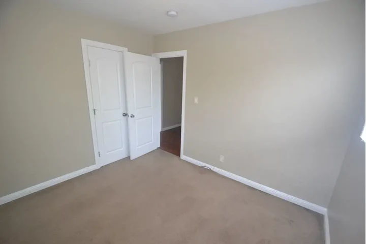$2600 : Available 4Bed 2Bat in LA image 3
