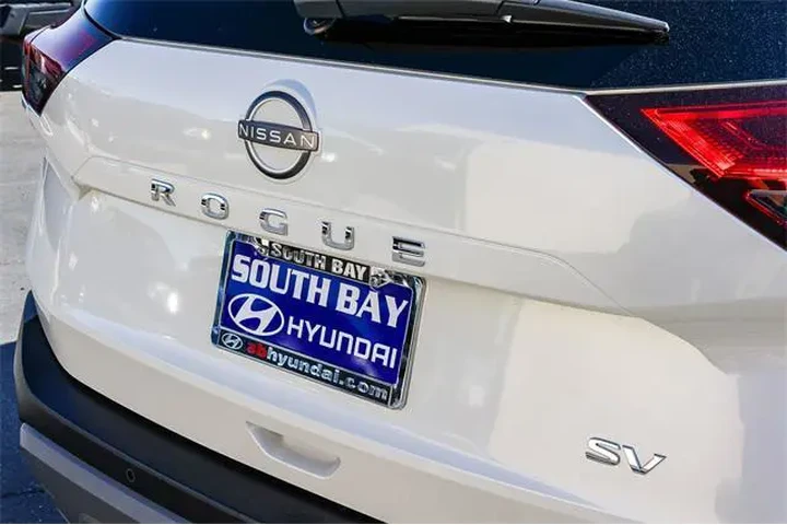 $16995 : Nissan Rogue 2023 SV 4dr Cro image 7