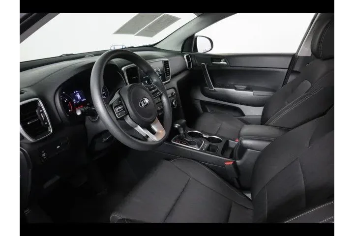 $16875 : Kia Sportage 2022 AWD LX 4dr image 9