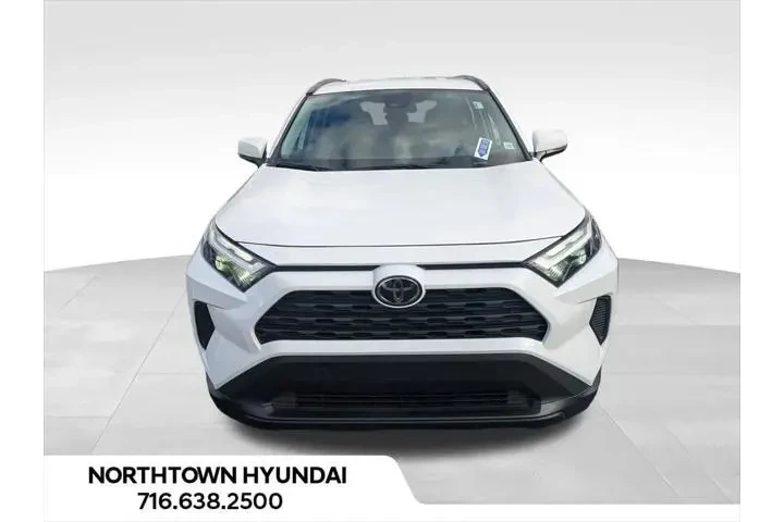 $29727 : Toyota RAV4 2025 AWD XLE 4dr image 10