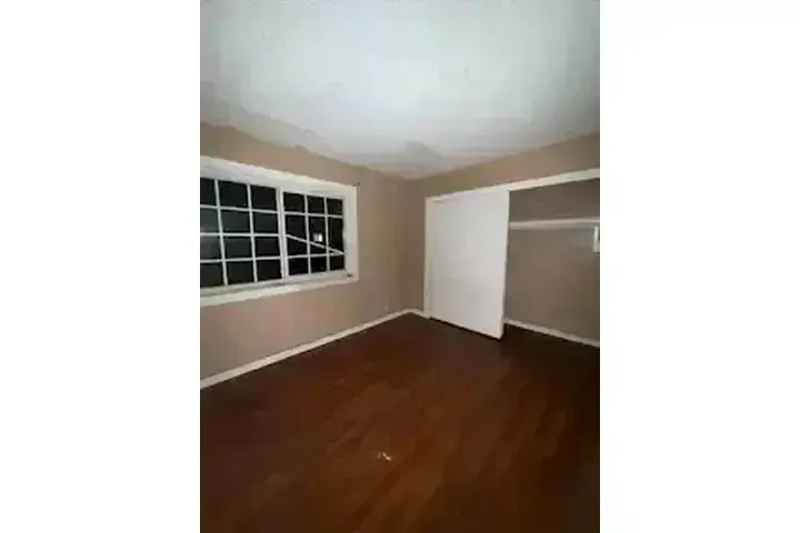 2 RECÁMARAS, 1 BAÑO image 3