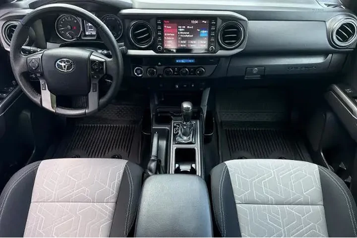 $37995 : Toyota Tacoma 2023 4x4 TRD P image 3