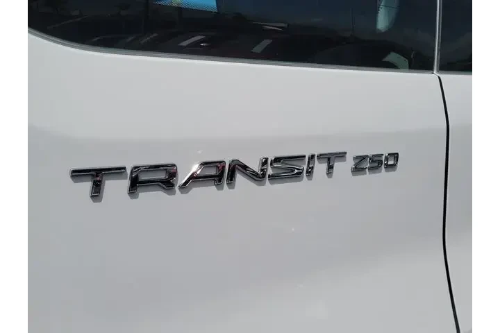 $32490 : Ford Transit 2024 250 3dr SW image 5