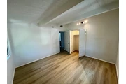 $1500 : Casa recién pintada thumbnail