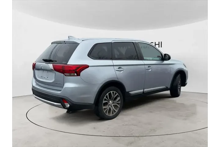 $12999 : Mitsubishi Outlander 2017 AW image 5