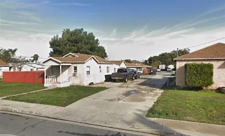 $1600 : HOME4RENT & READY4 FAMILY image 1