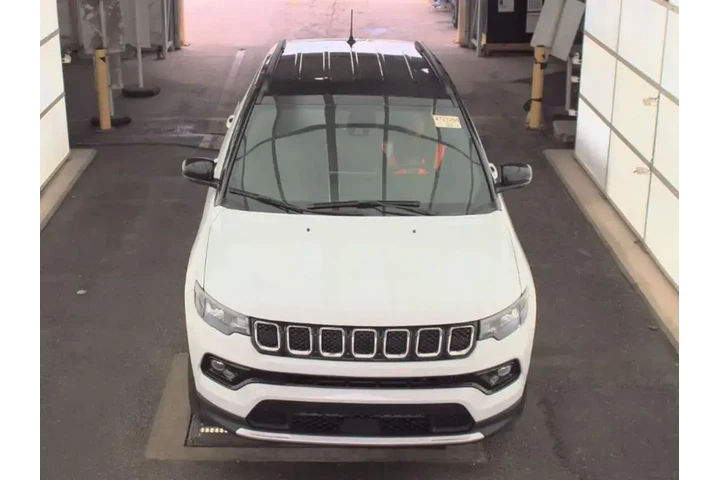 $22493 : Jeep Compass 2023 4x4 Limite image 2