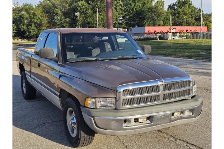 $2750 : 2001 Ram 1500 SLT image 3