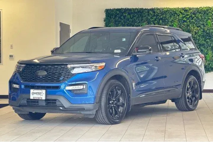 $29677 : Ford Explorer 2020 AWD ST 4d image 8