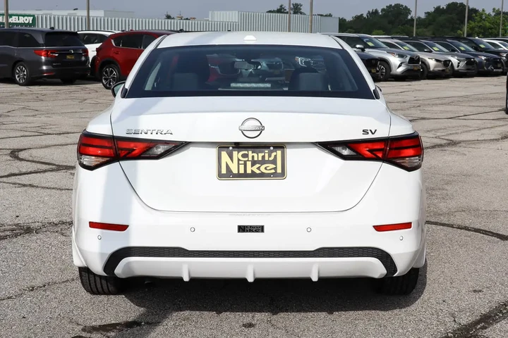 $18987 : 2024 Sentra SV CVT image 5