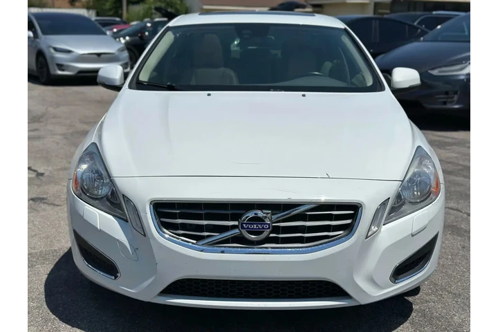 2013 VOLVO S60 T5 SEDAN 4D image 6