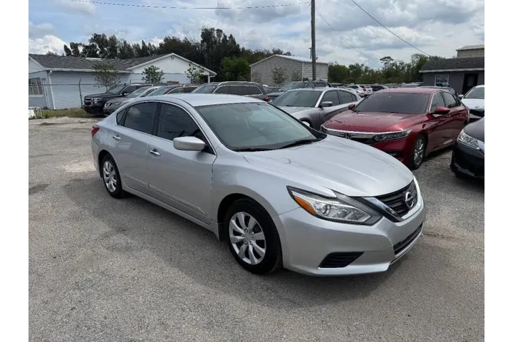 $6797 : 2016 Altima 2.5 S image 4