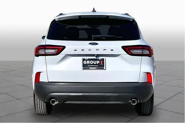 $25127 : Ford Escape 2025 ST-Line 4dr image 5