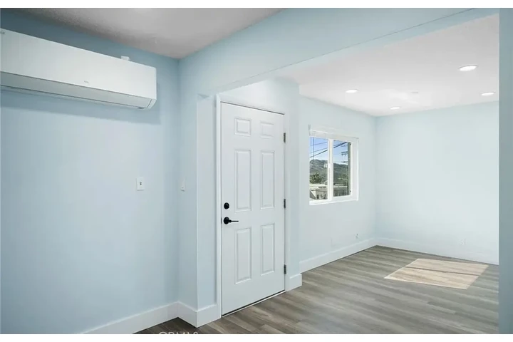 $1200 : Apperson St, Tujunga, CA image 3