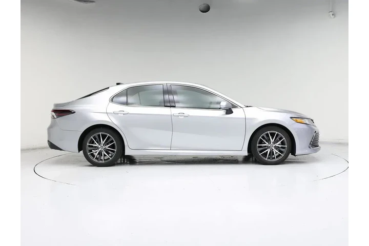 $31998 : Toyota Camry 2023 XLE 4dr Se image 7
