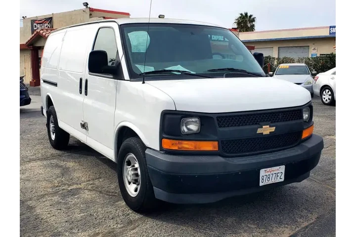 $15999 : 2017 Express 2500 image 4
