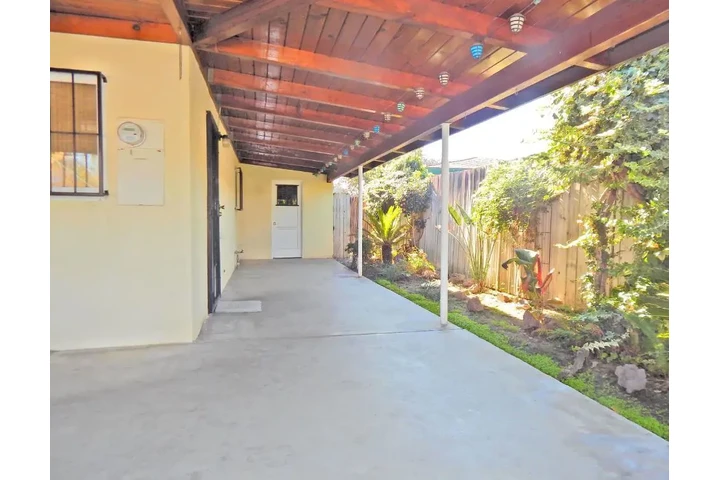 $2195 : Casa de renta image 3