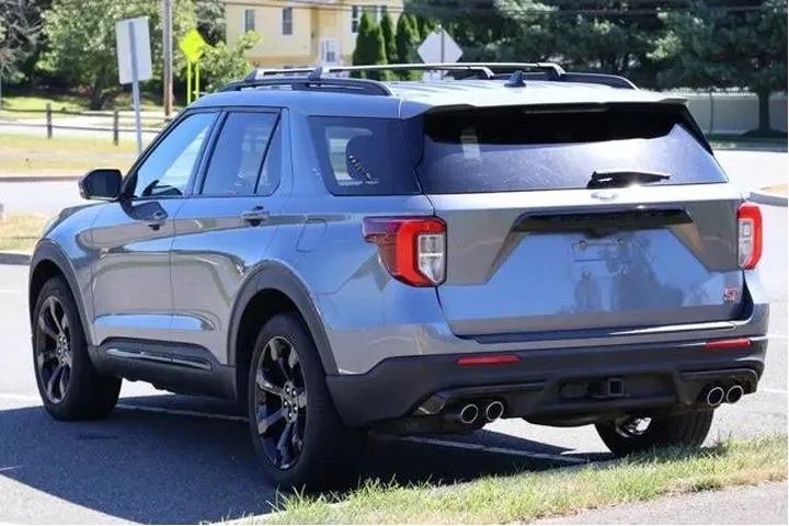 $39495 : Ford Explorer 2022 AWD ST 4d image 8