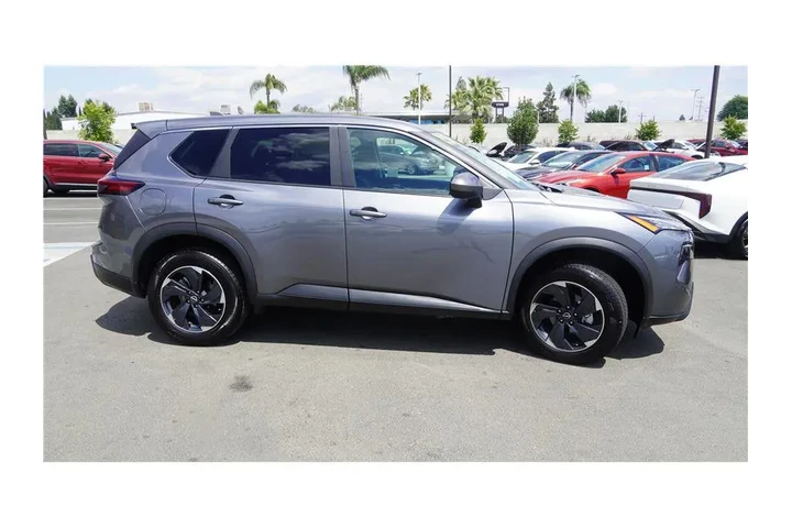 $22984 : 2025 Rogue SV image 4