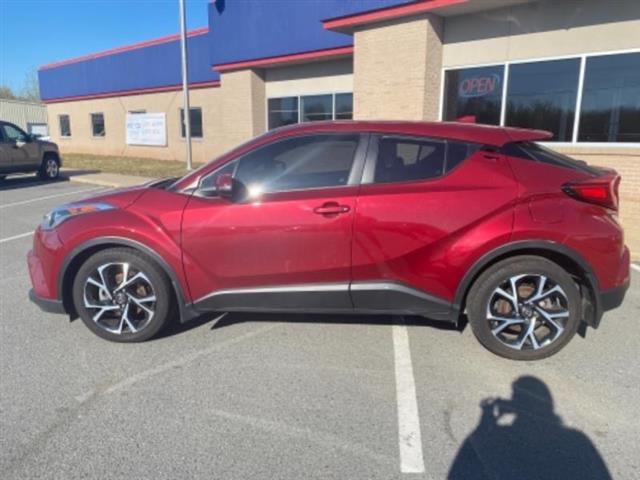 2018 C-HR image 7