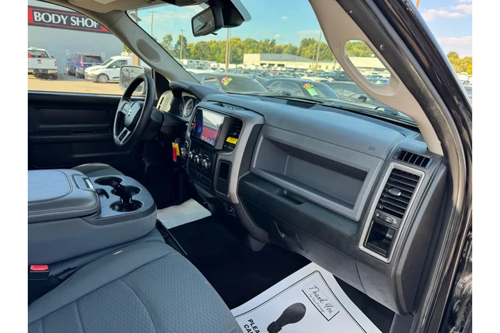 $15980 : 2014 RAM 1500 4WD Crew Cab 14 image 9