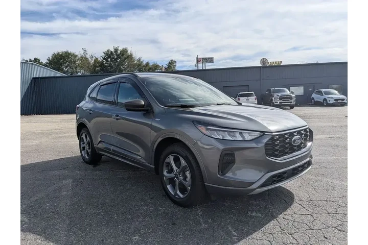 $27991 : Ford Escape 2023 AWD ST-Line image 4