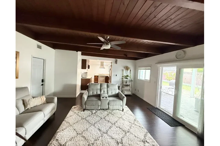 $1550 : Garden Grove Blvd image 6