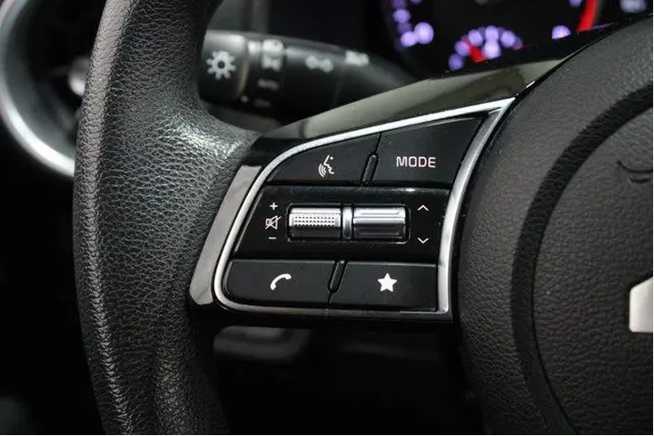 $19988 : Kia Forte 2024 LXS 4dr Sedan image 8