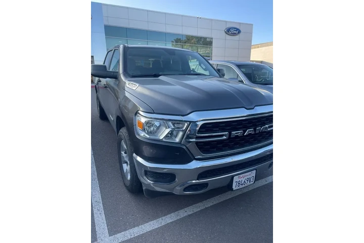 $33240 : Ram 1500 2023 4x2 Big Horn 4 image 2