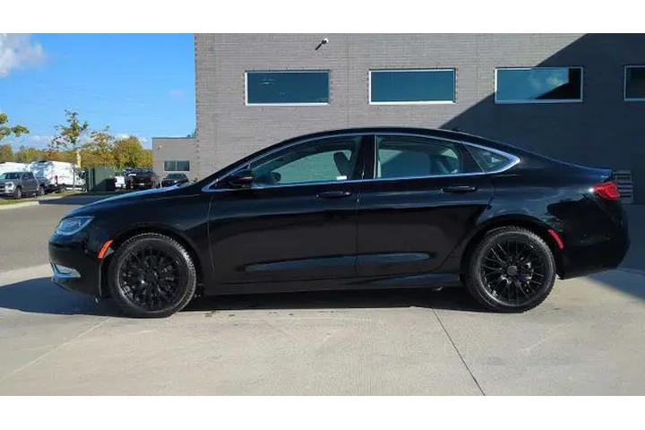 $5995 : Chrysler 200 2015 C 4dr Seda image 2