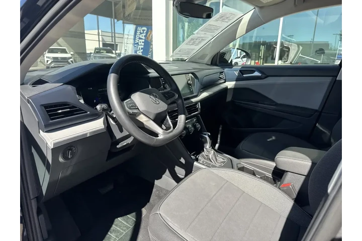 Volkswagen Taos 2024 SE 4dr image 10